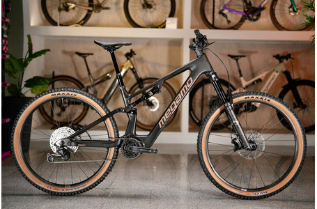 BICICLETA MEGAMO REASON CRB 07 2026 NEGRO