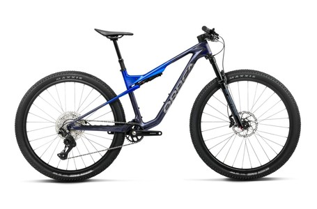 BICICLETA ORBEA OIZ M30 2027 COLOR Noctiluca Carbon View - Cobalt Blue (Gloss)