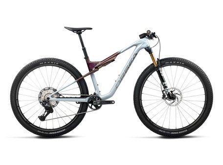 BICICLETA ORBEA OIZ M10 2027 COLOR Frozen Concrete - Sunset Carbon View (Matt)