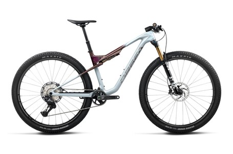 BICICLETA ORBEA OIZ M10 2027 COLOR Frozen Concrete - Sunset Carbon View (Matt)